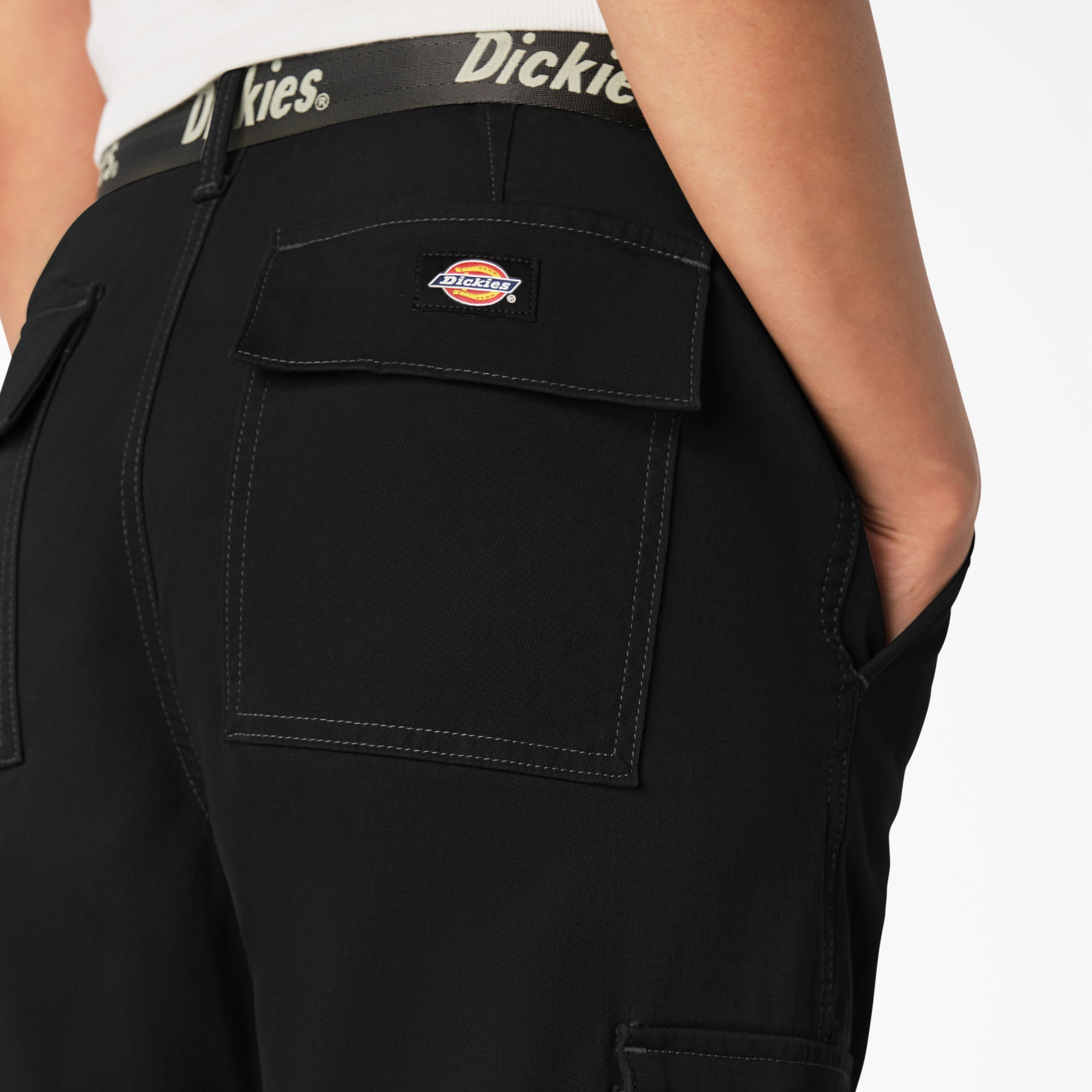 Women's Relaxed Fit Contrast Stitch Cropped Cargo Pants